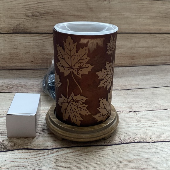 Pink Zebra Falling Leaves Simmering Shade With Wood Grain Base - Picture 5 of 8